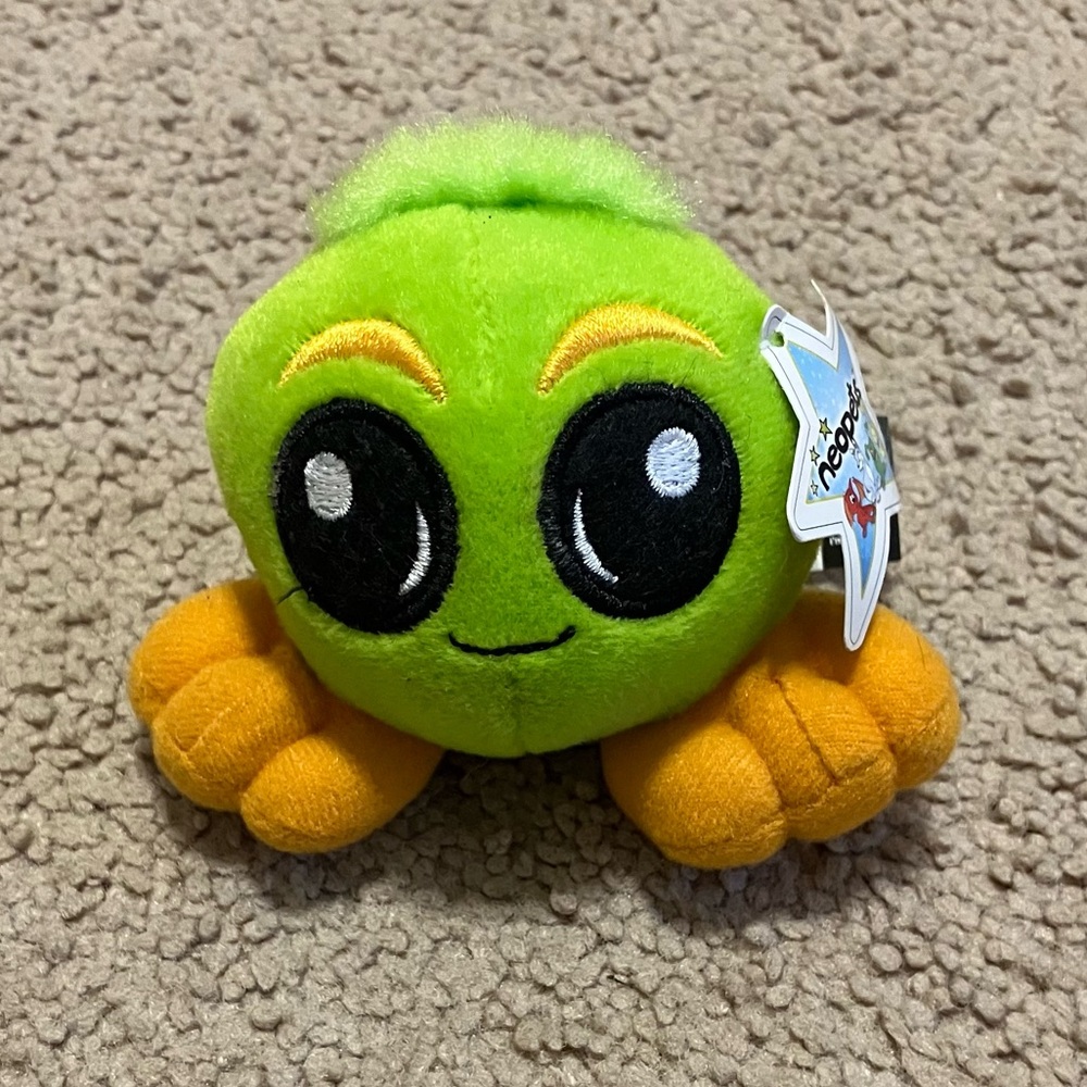 McDonald's Happy Meal Toy 2004 NeoPets Green JubJub Plush with tag